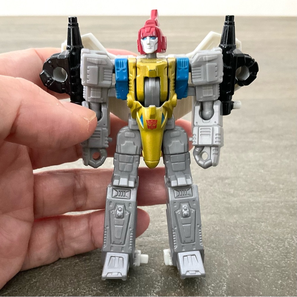 Transformers Legacy Core Class Swoop